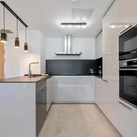 Magical 2br In The Heart Of