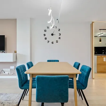 Magical 2br In The Heart Of Apartment *