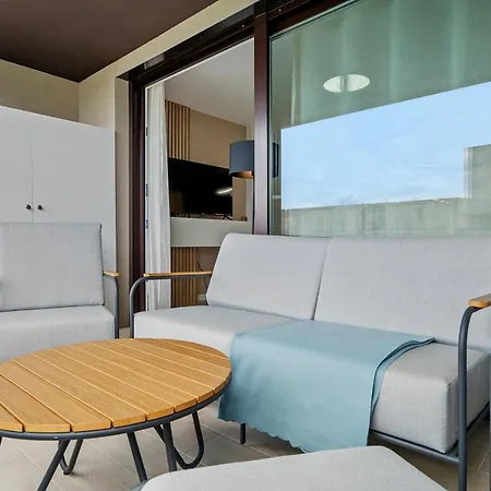 Magical 2br In The Heart Of Apartment
